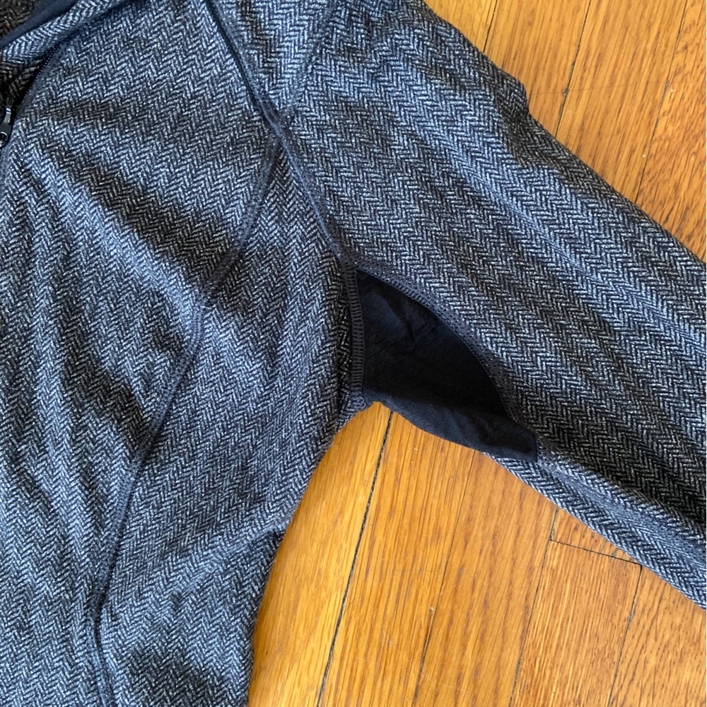 Black And White Lululemon Pullover Jacket In Size… - image 6